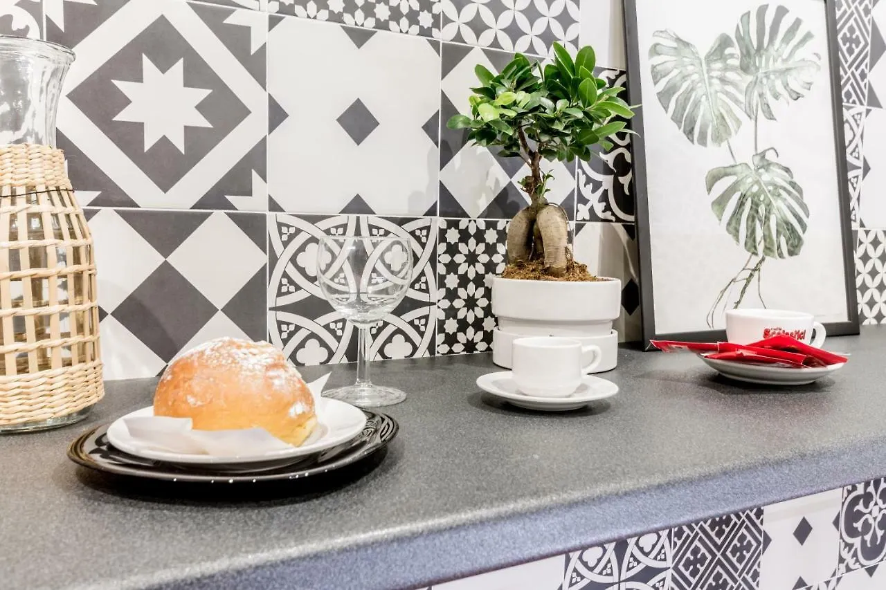 Affittacamere Marconi 94 - Apartment&Private Rooms Roma