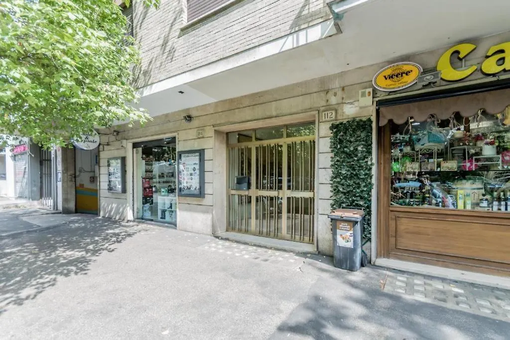 Marconi 94 - Apartment&Private Rooms Rome Italy